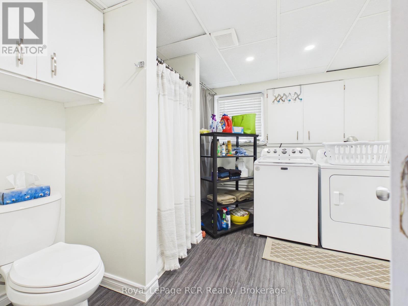 74 GRENVILLE STREET N - 25
