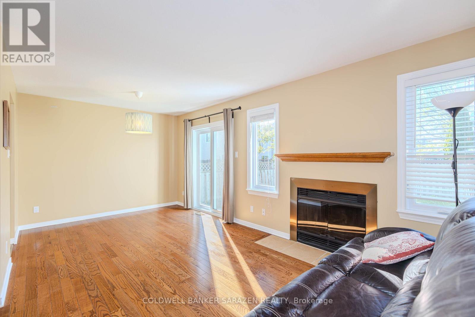 94 MARKLAND CRESCENT - 26