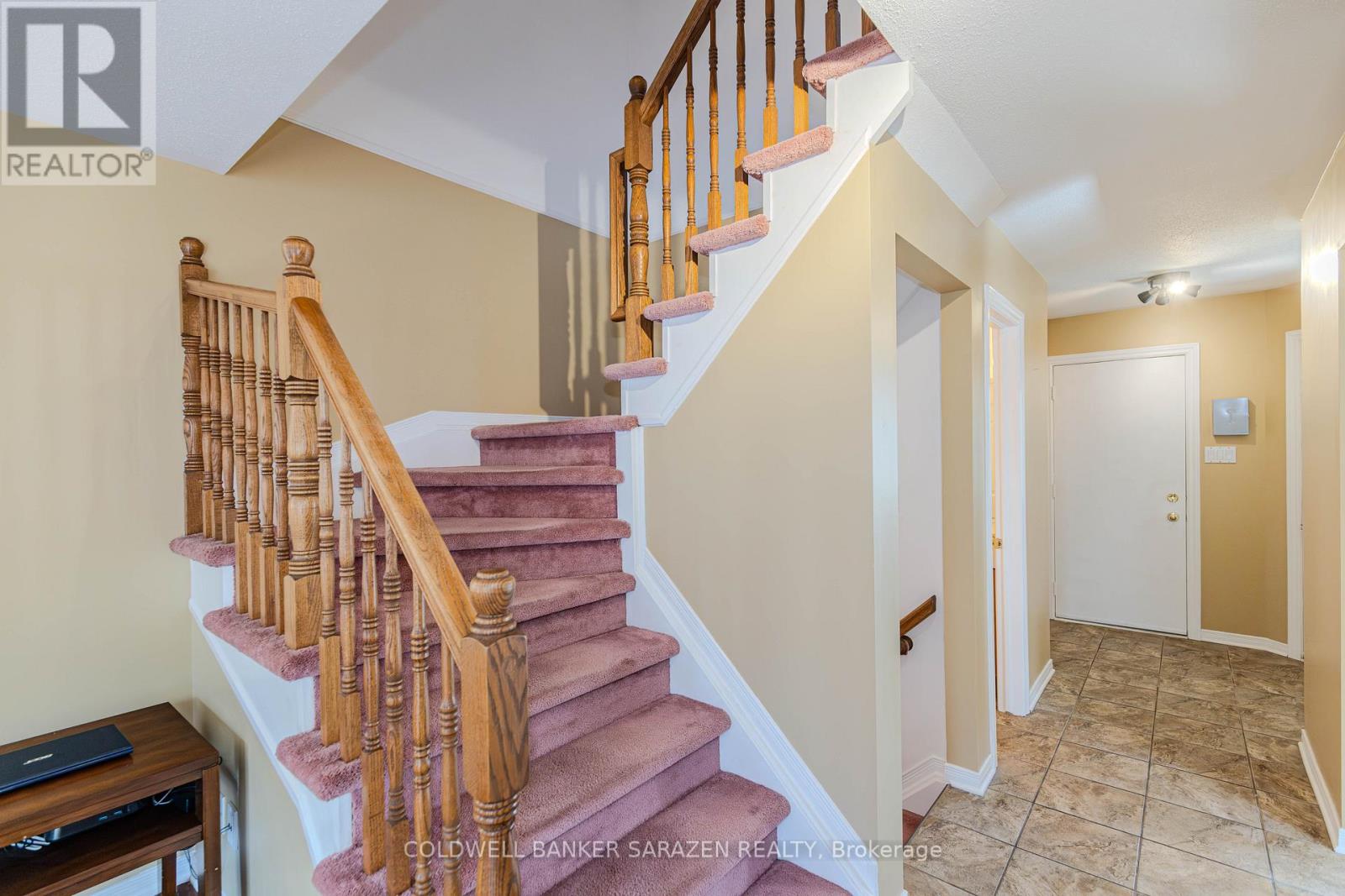 94 MARKLAND CRESCENT - 27
