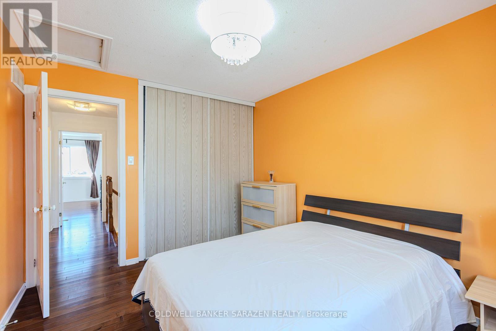 94 MARKLAND CRESCENT - 35