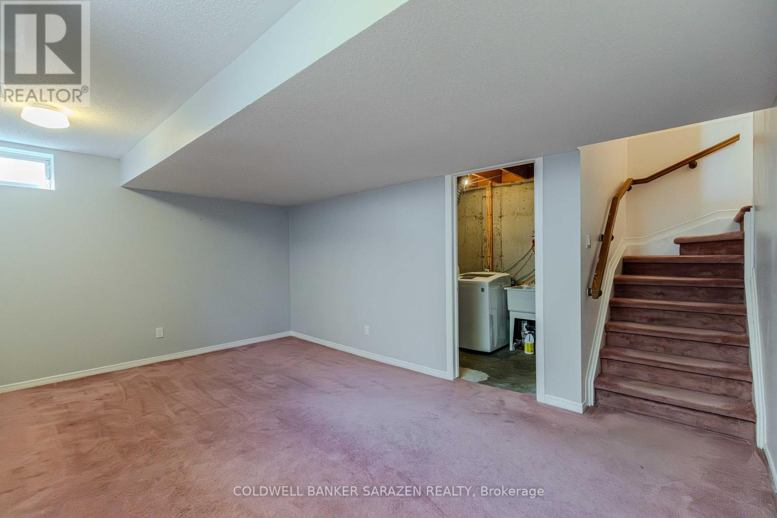 94 MARKLAND CRESCENT - 40