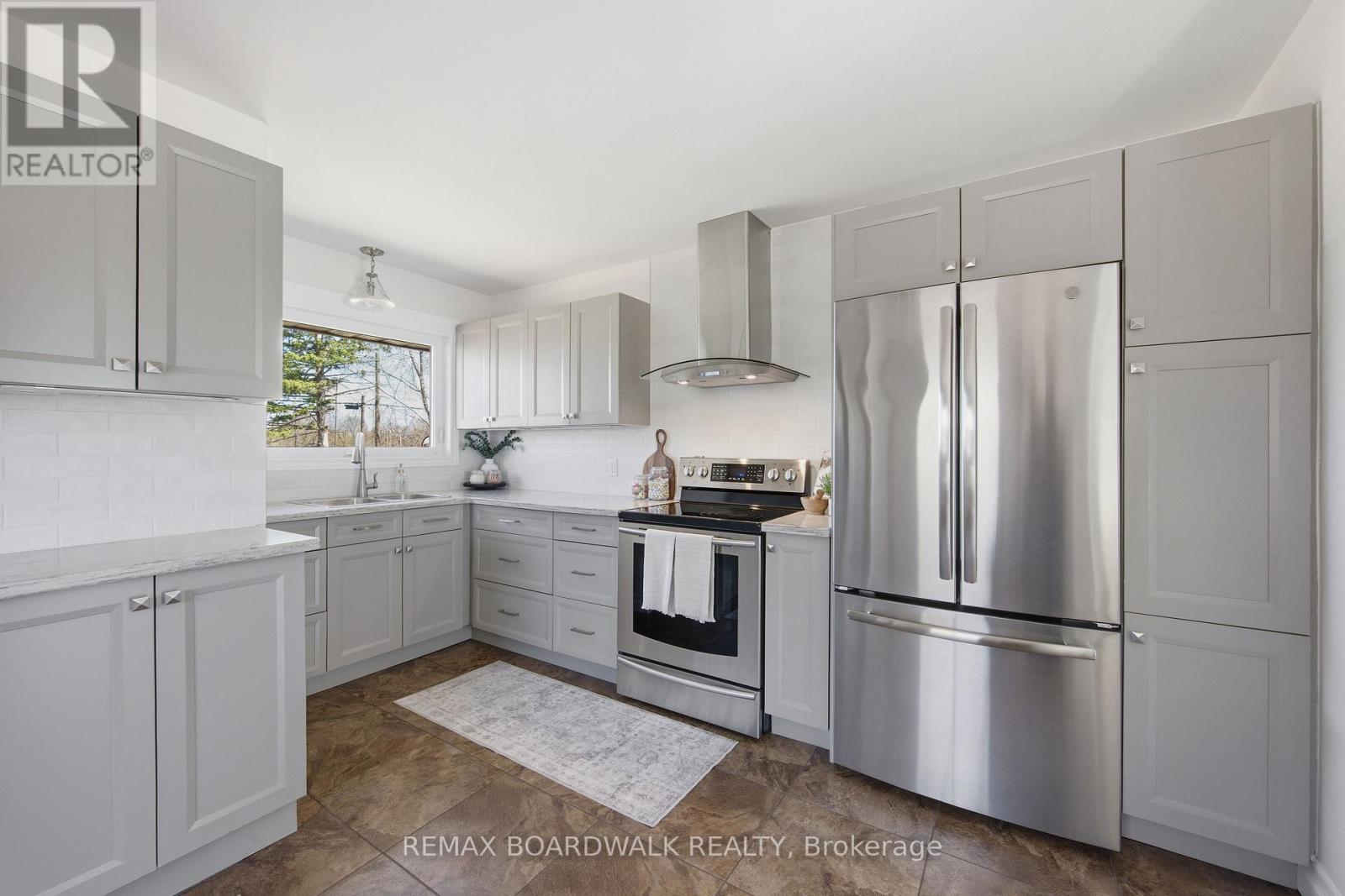 89 STEWART BOULEVARD - 30