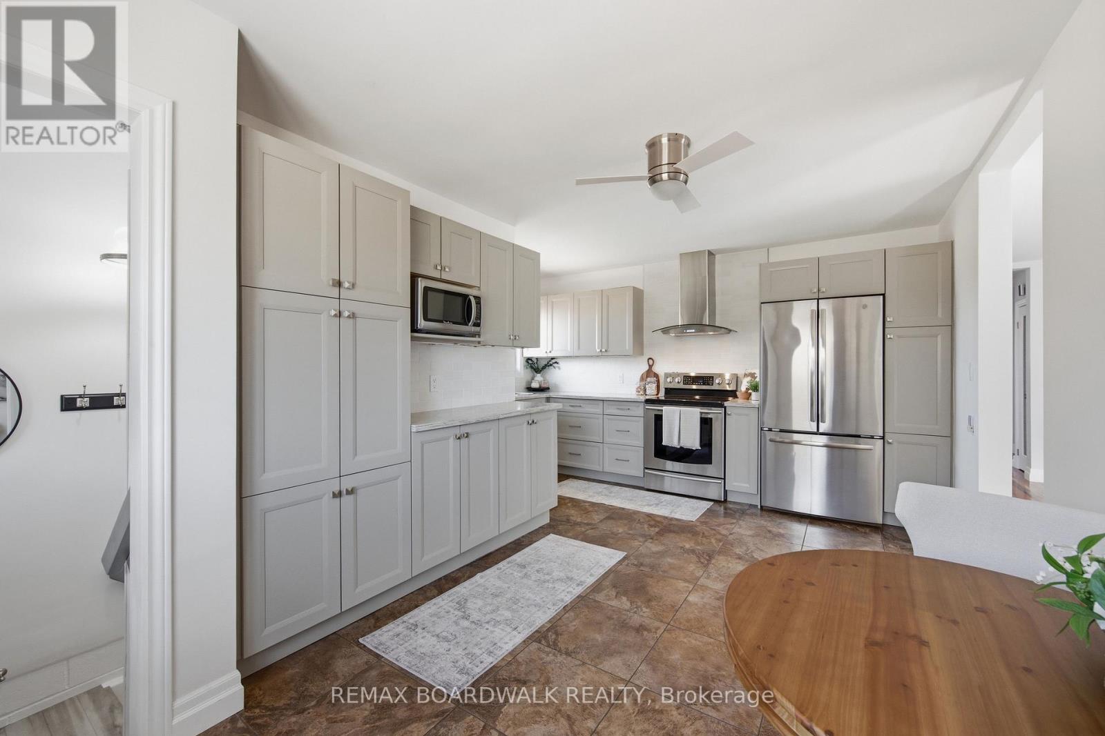 89 STEWART BOULEVARD - 34