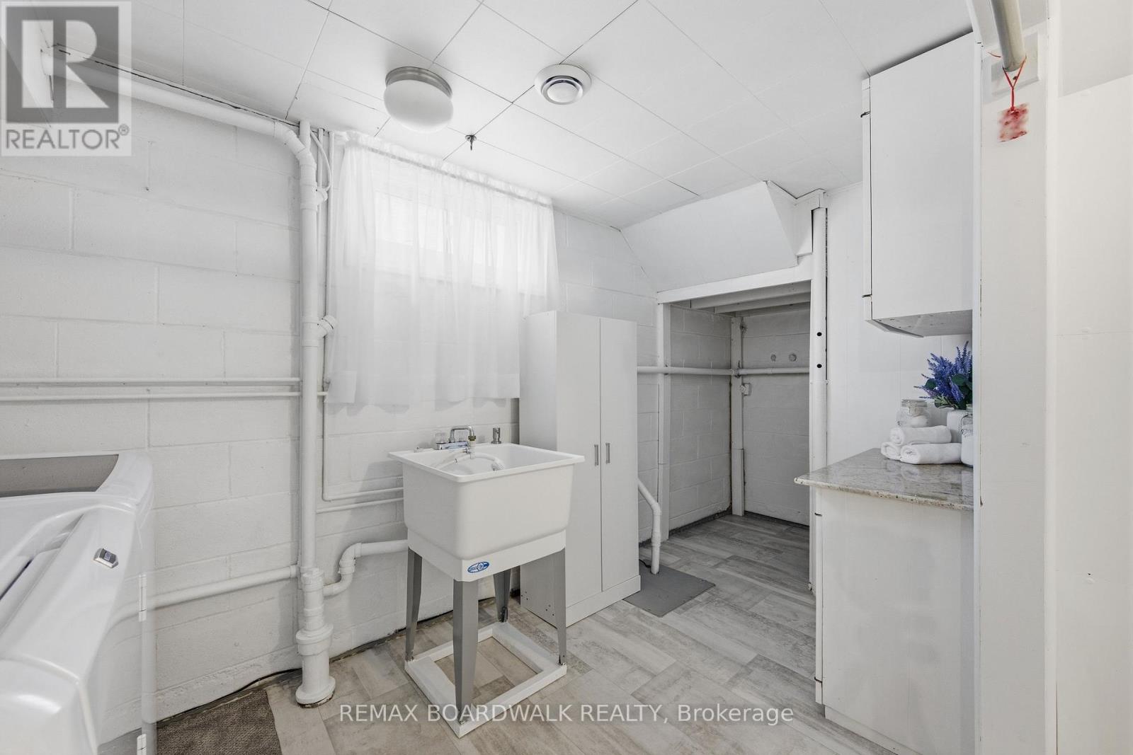 89 STEWART BOULEVARD - 46