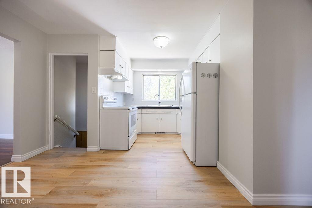 8714 164 ST NW - 12