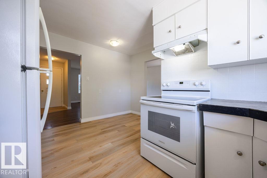 8714 164 ST NW - 14