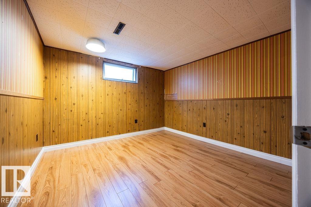 8714 164 ST NW - 23