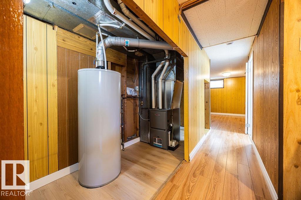 8714 164 ST NW - 26