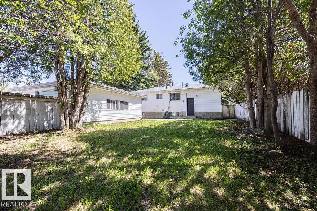8714 164 ST NW - 32