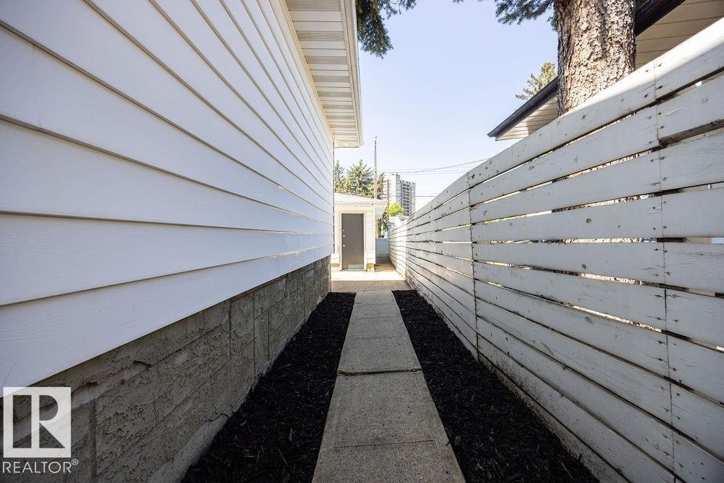 8714 164 ST NW - 36