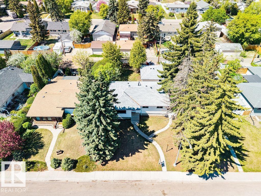8714 164 ST NW - 40