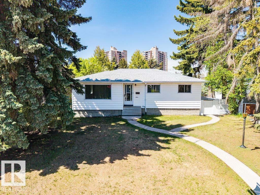 8714 164 ST NW - 45