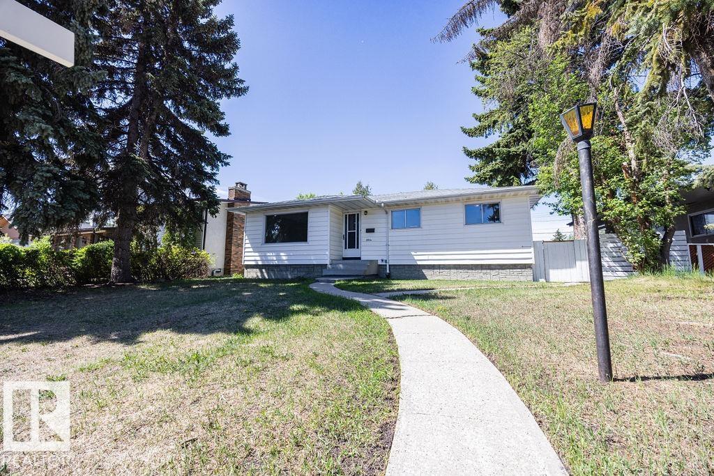 8714 164 ST NW - 61
