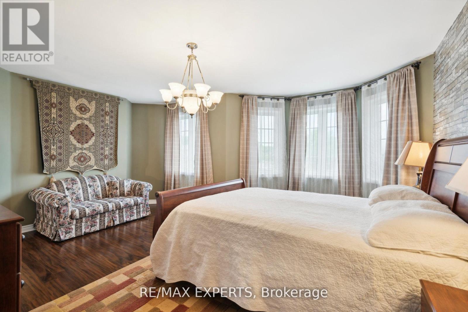 5 KELSEY CRESCENT - 25