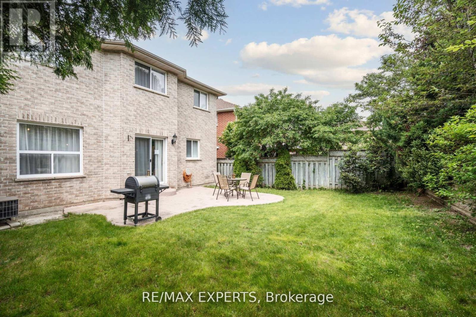 5 KELSEY CRESCENT - 40