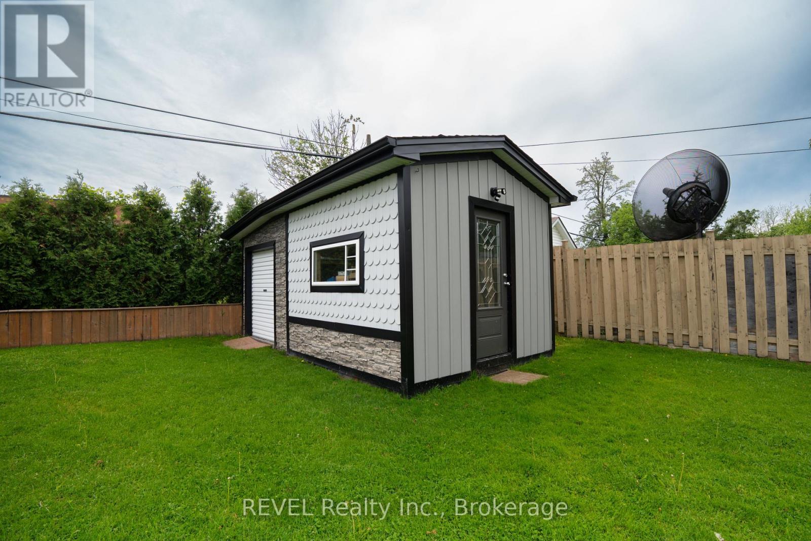 34 BLOOMFIELD AVENUE - 38