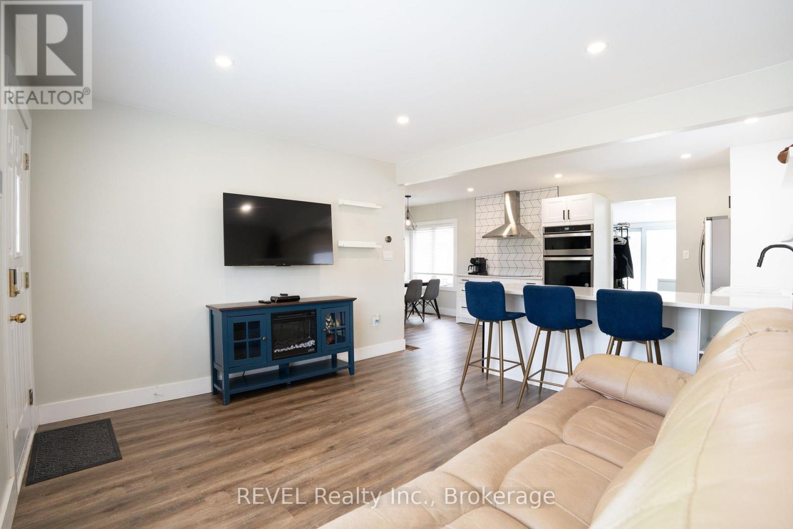 34 BLOOMFIELD AVENUE - 8