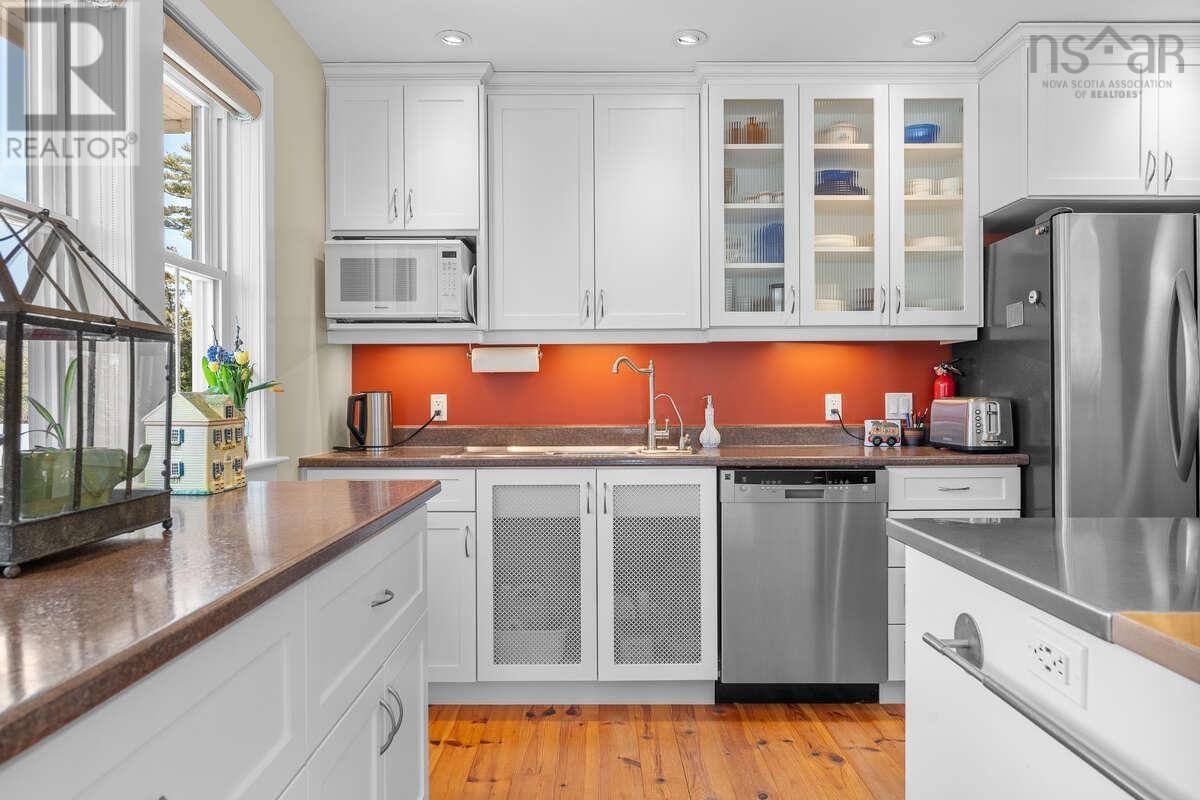 215 Conrads Road - 11