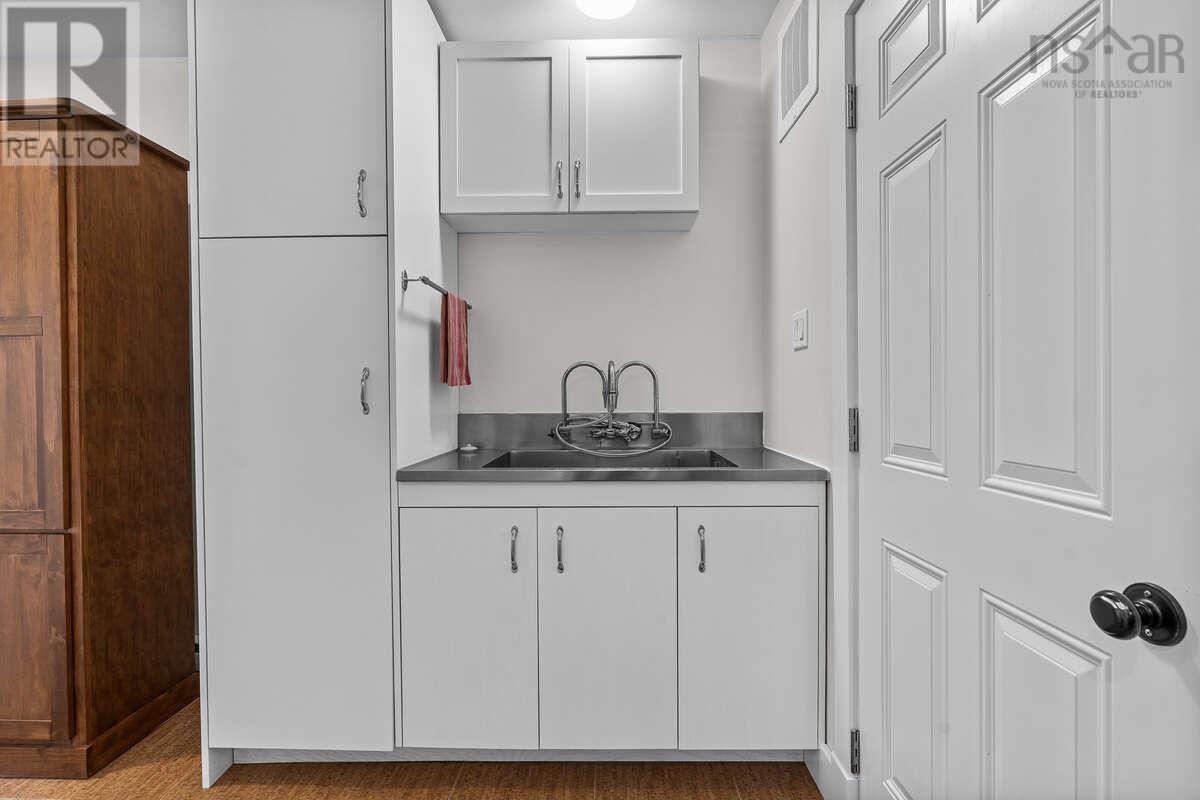 215 Conrads Road - 23