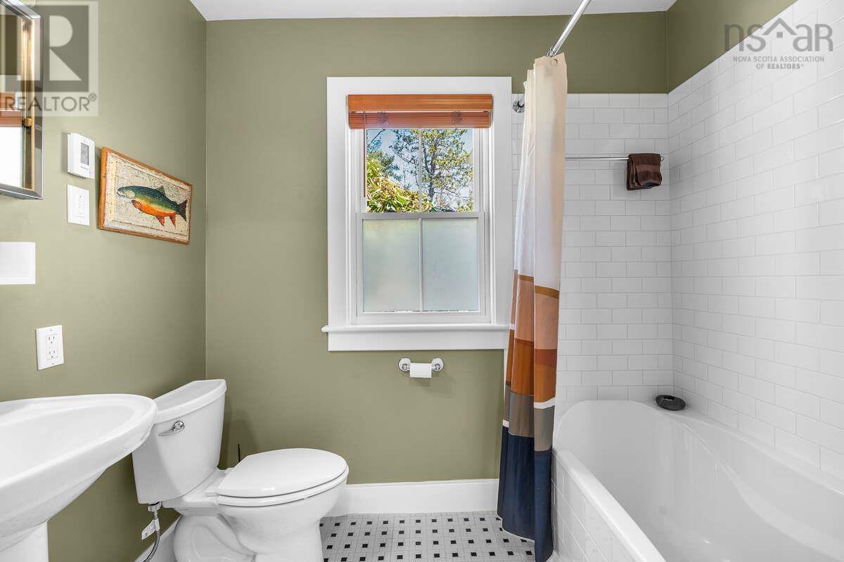 215 Conrads Road - 24