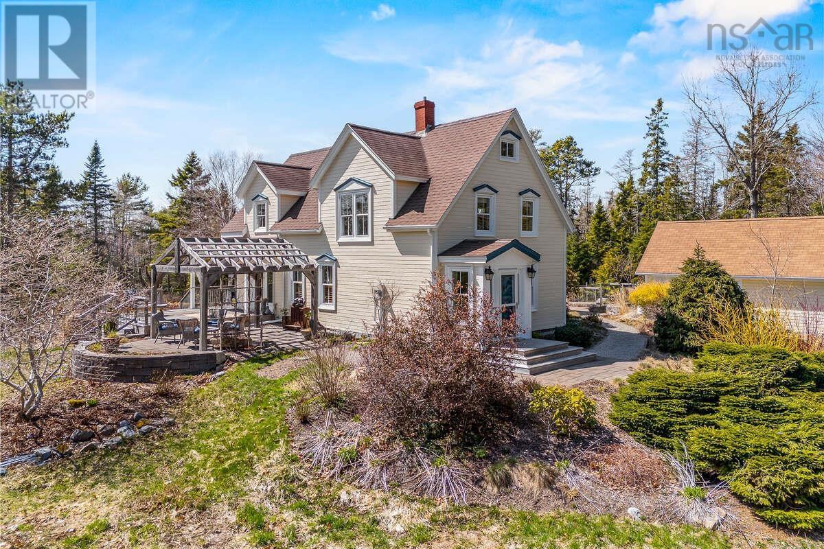 215 Conrads Road - 46