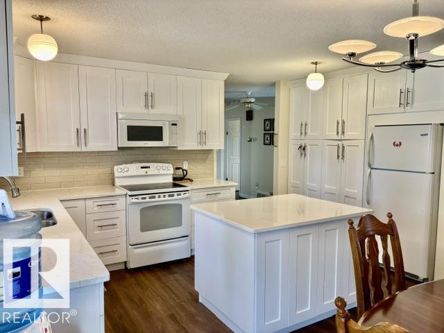 4805 53ave - 9