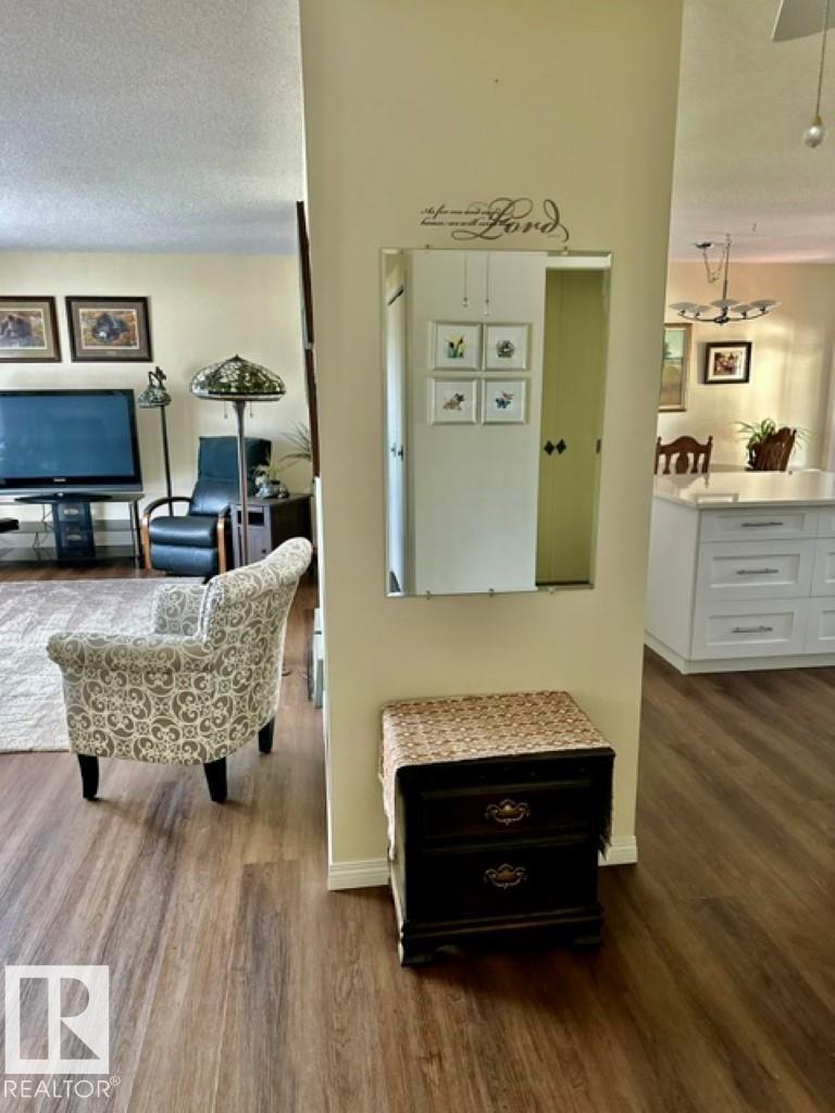 4805 53ave - 14
