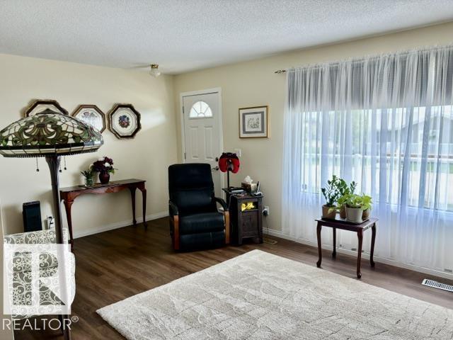 4805 53ave - 13