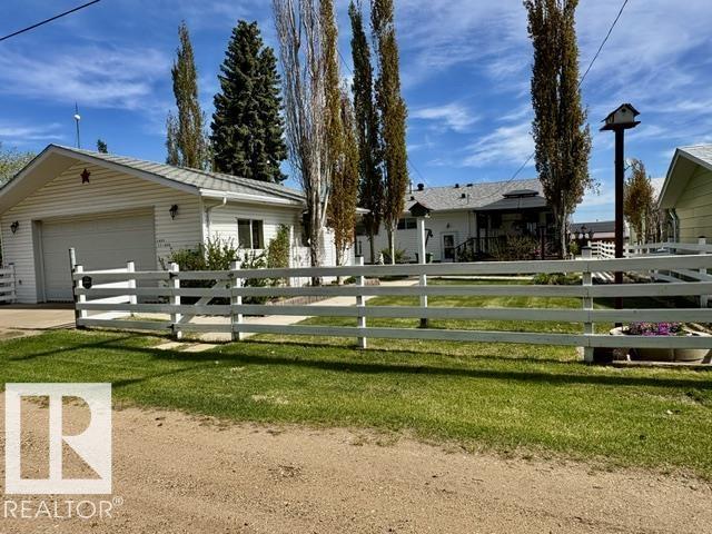 4805 53ave - 32