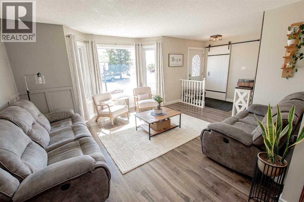 6410 94A Street - 9
