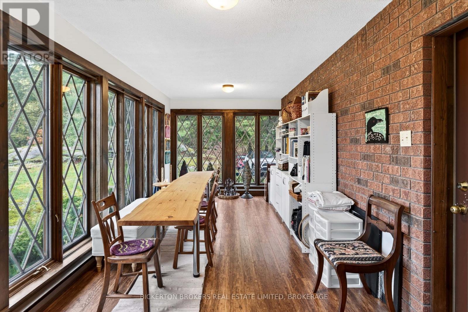 36 SHEMROCK DRIVE - 10