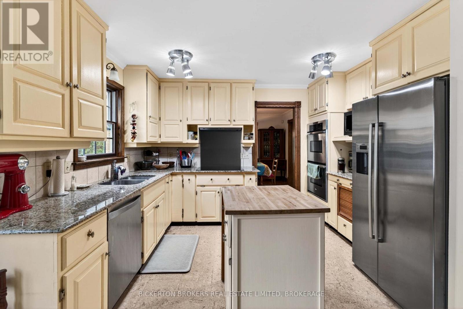 36 SHEMROCK DRIVE - 14