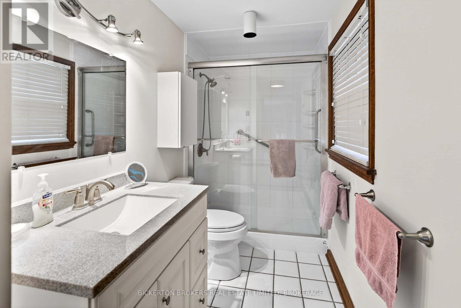 36 SHEMROCK DRIVE - 20