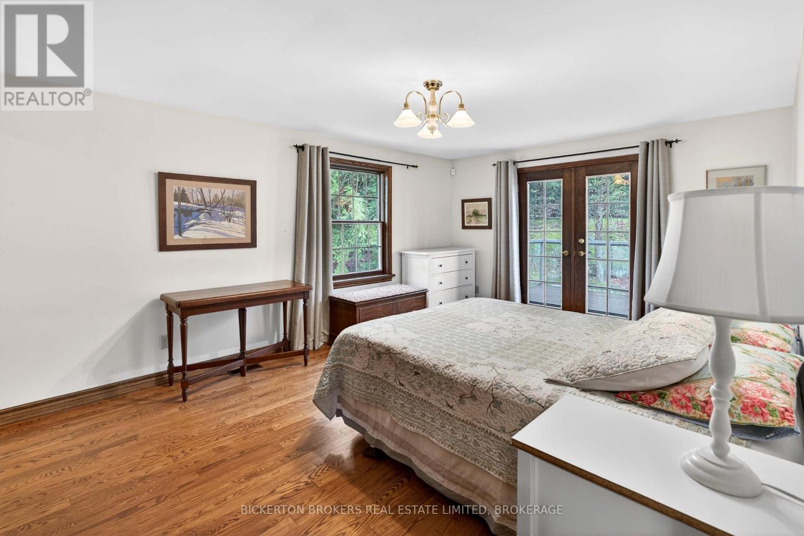 36 SHEMROCK DRIVE - 24