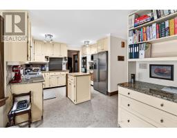 Den - 36 Shemrock Drive, Leeds And The Thousand Islands, ON K0E1L0 Photo 13