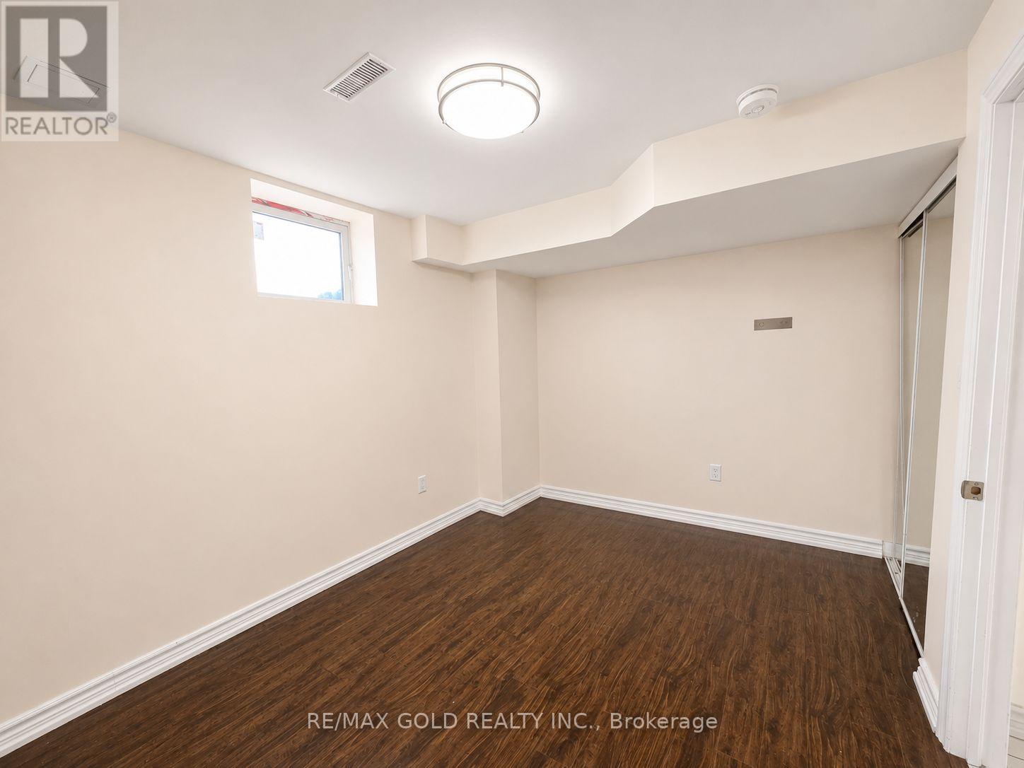 27 BRENTWICK DRIVE - 39
