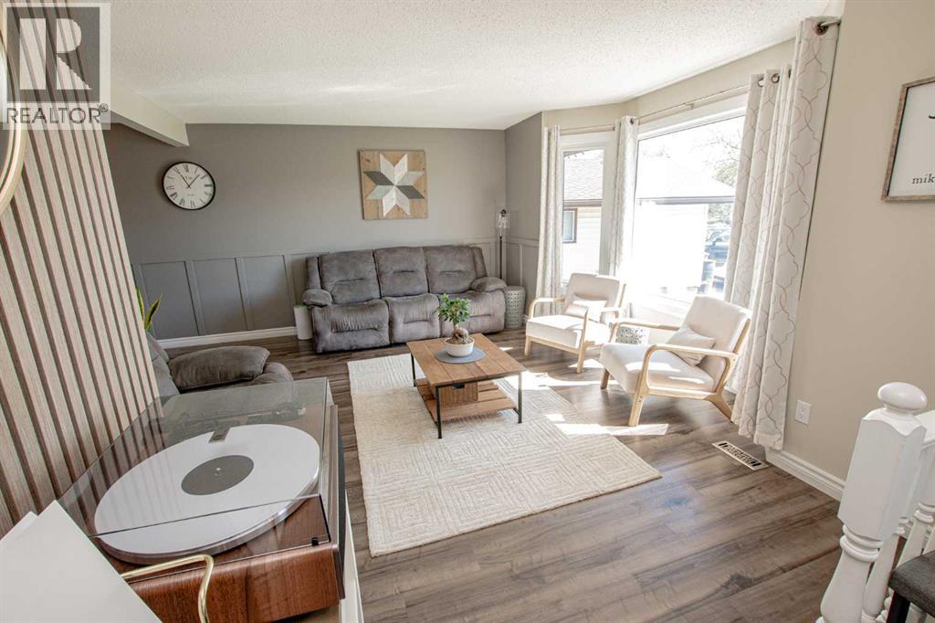 6410 94A Street - 7