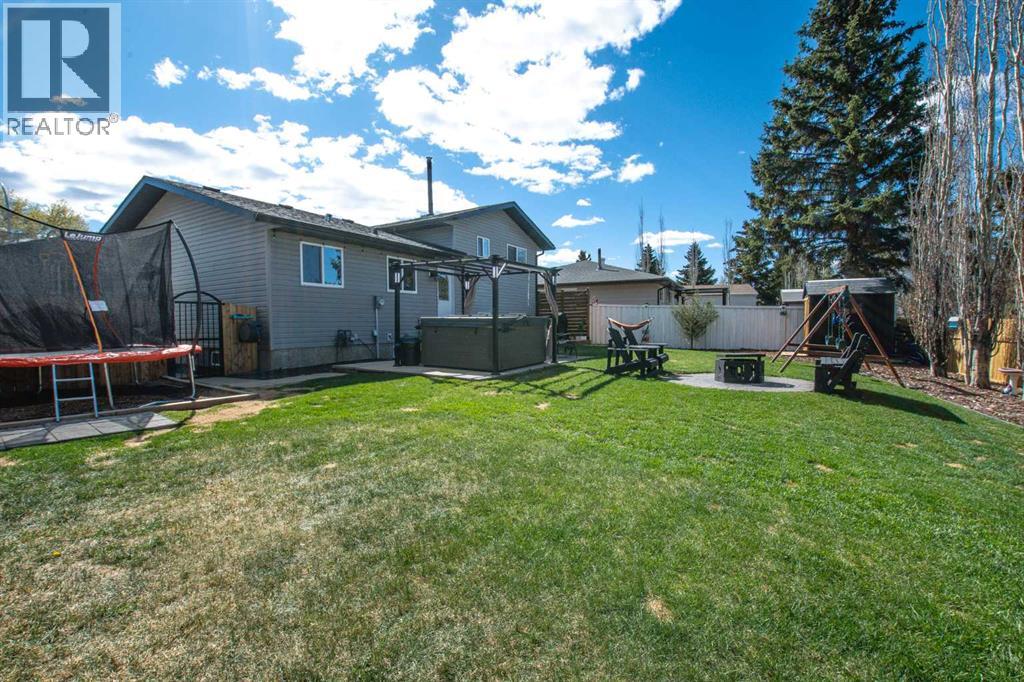 6410 94A Street - 36