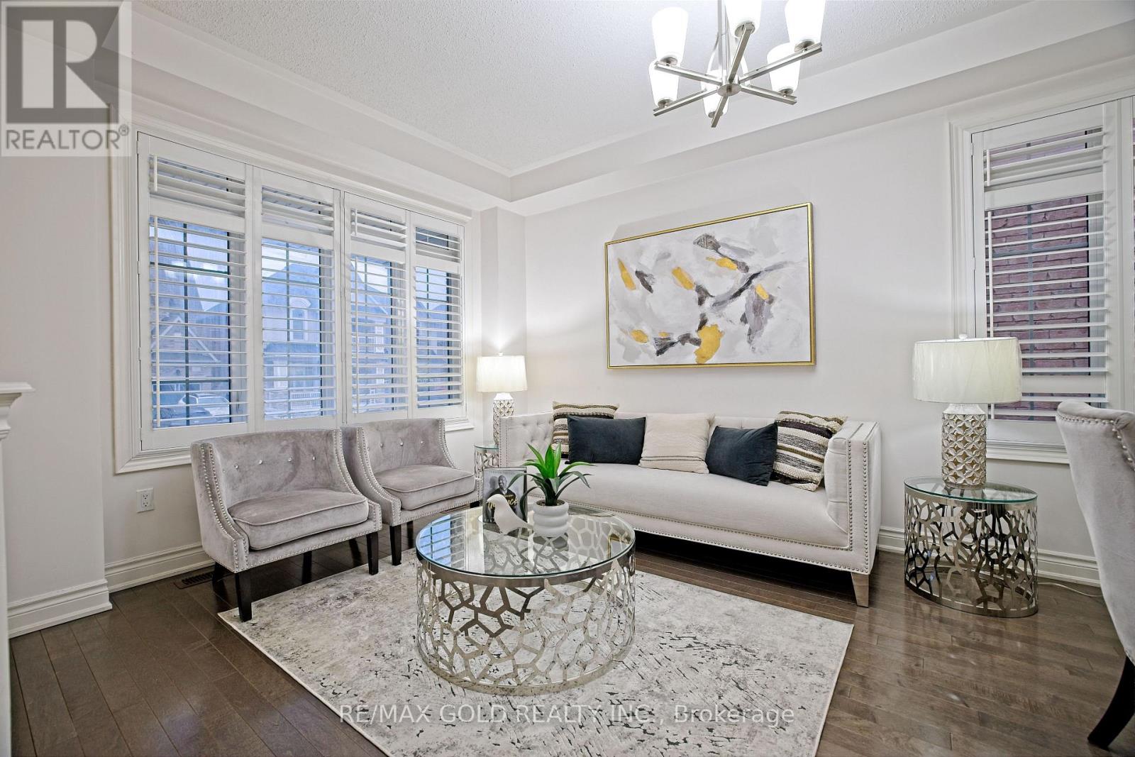 10 DOPP CRESCENT - 5