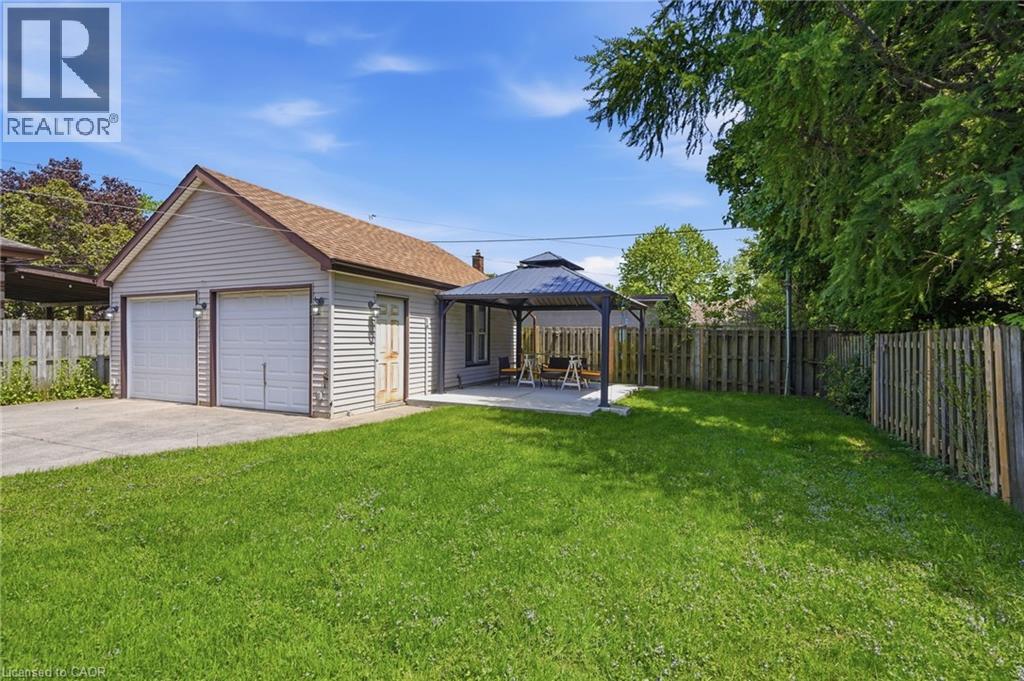 6902 DELL Avenue - 34
