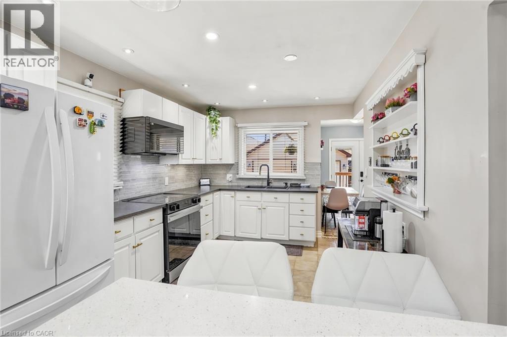 6902 DELL Avenue - 9