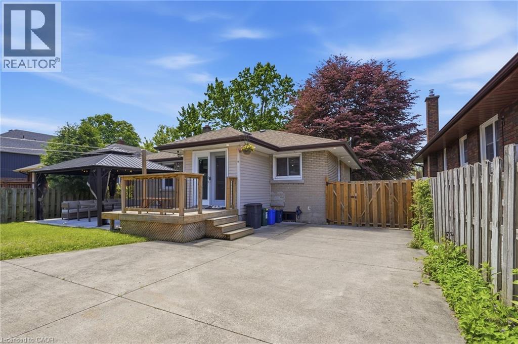 6902 DELL Avenue - 40