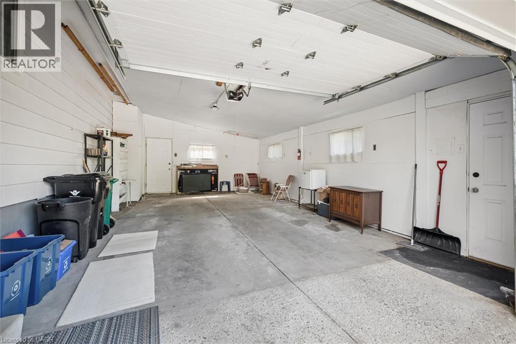 105 SILVERSPRING Crescent - 29