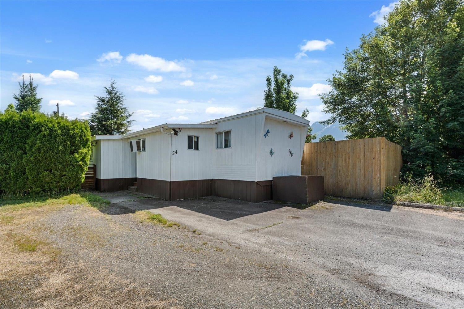 24 6900 INKMAN Road - main photo