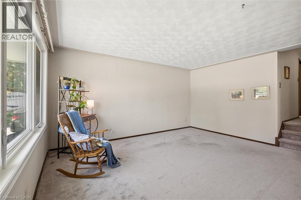 105 SILVERSPRING Crescent - 7
