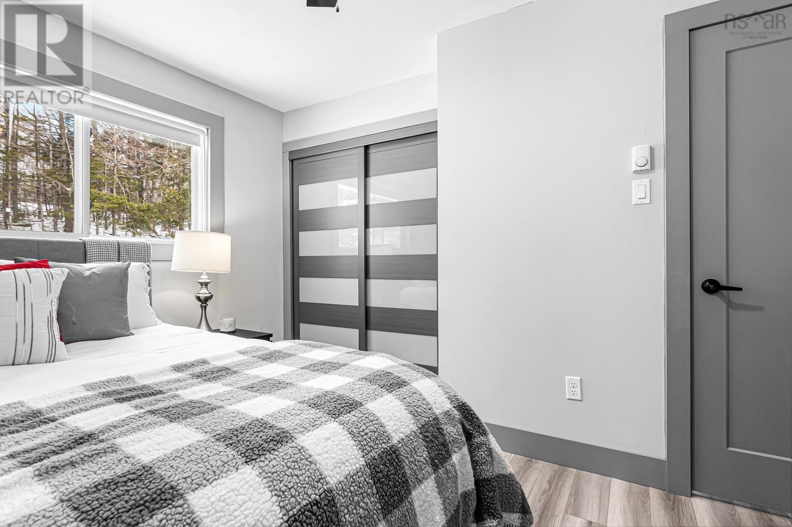 69 Pinetree Crescent - 19