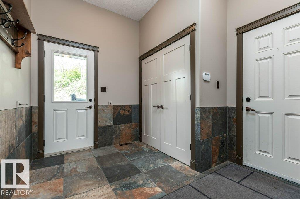 53404 RGE ROAD 11 - 24