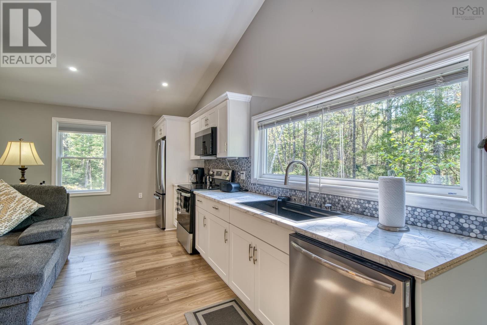 Property 2 of 51 of 7 Lakeview Road