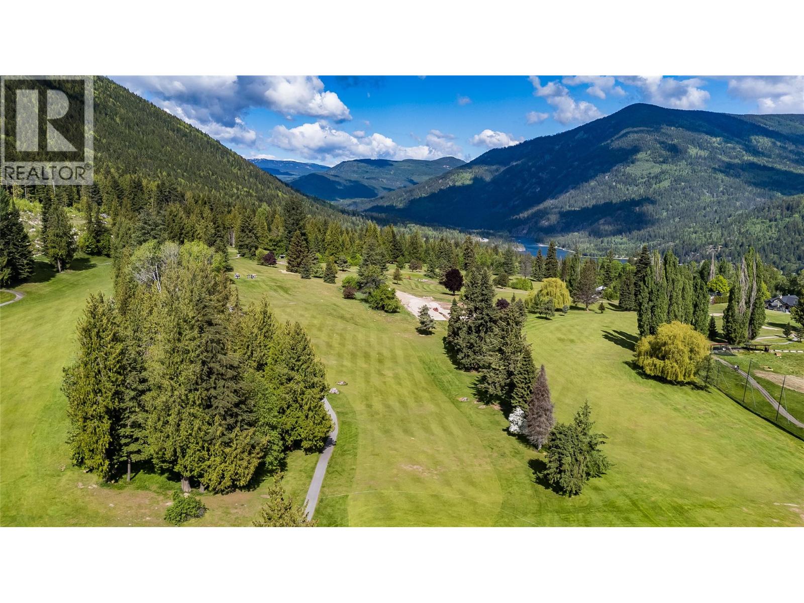 #202 2000 Choquette Avenue - 53