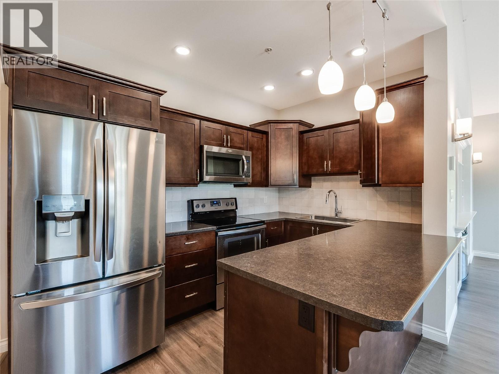 #202 2000 Choquette Avenue - 25